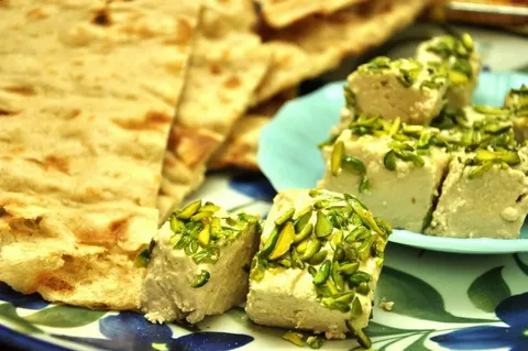 تصویر 2 از حلوا ارده خانگی ساده با کیفیت بالا و طعم دلنشین